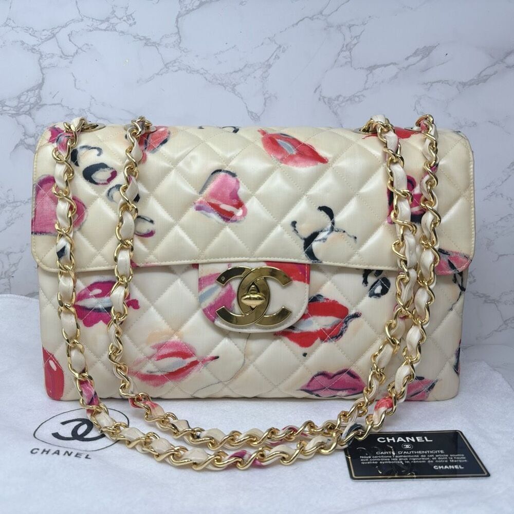 Chanel Vintage Jumbo 34 Lips & Kisses Barbie Chain Shoulder Bag